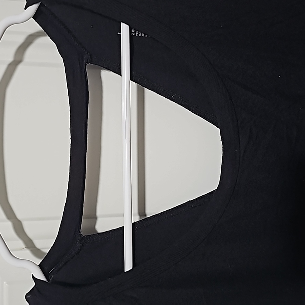 Top - Picture 2 of 3